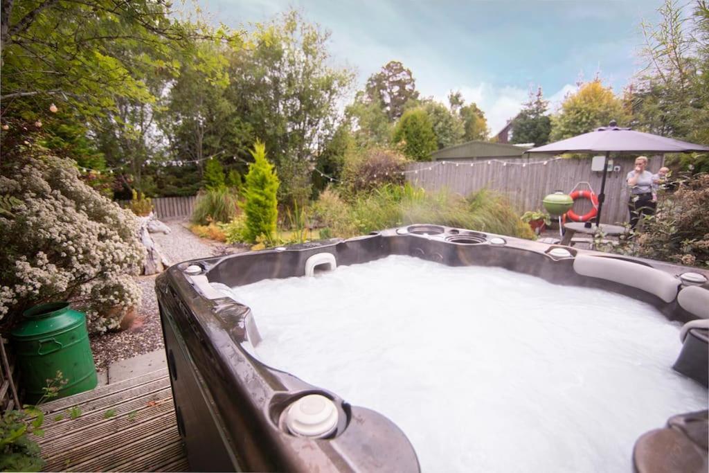 因弗内斯Calm Scottish Country Escape With Hot Tub Sleeps 6别墅 外观 照片